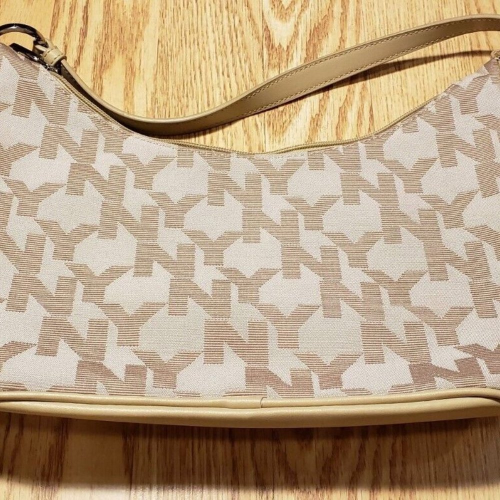 New York & Company Shoulder Bag Purse Pocket